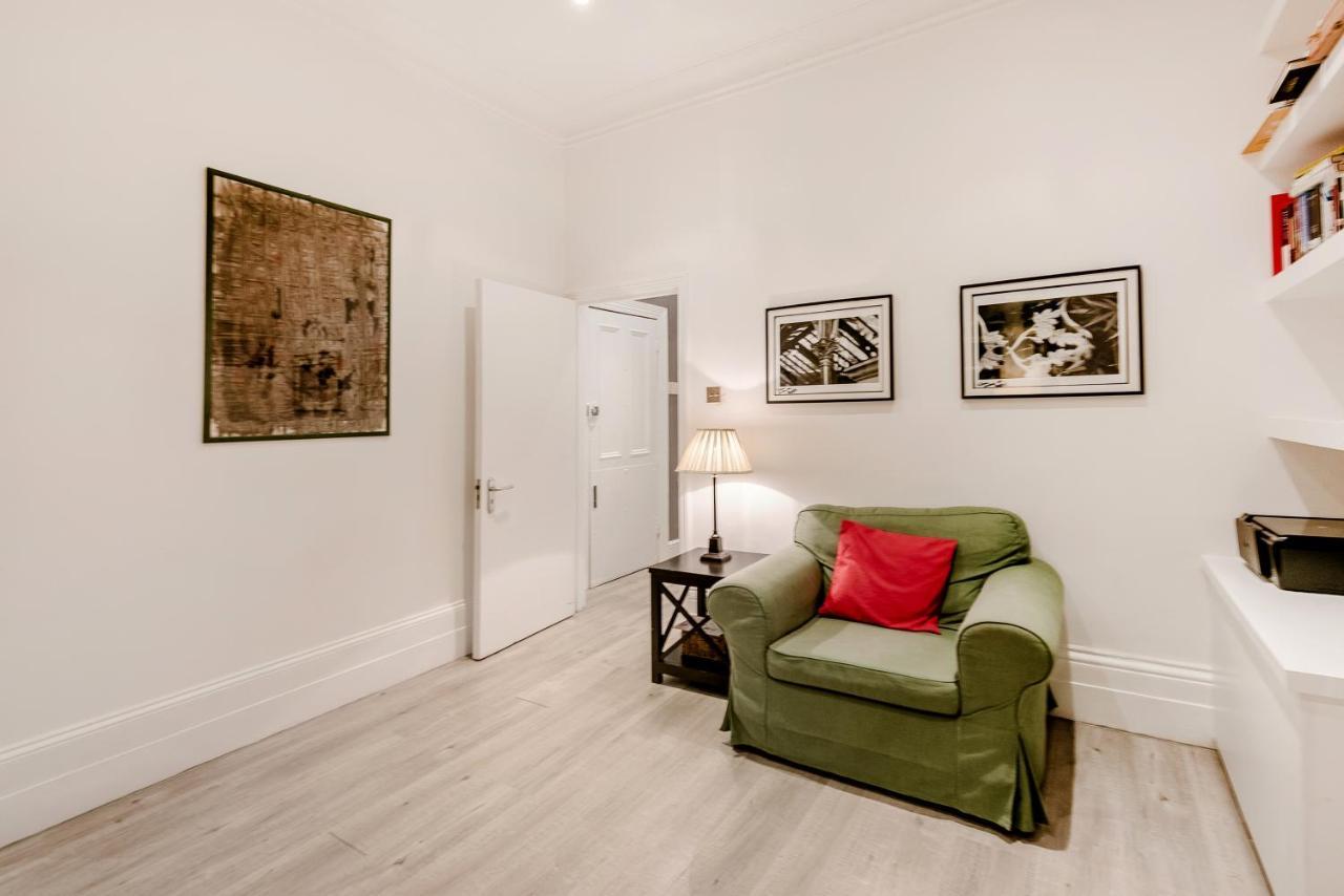 Lovely 2 Bedroom Flat In The Heart Of Chelsea Londres Exterior foto